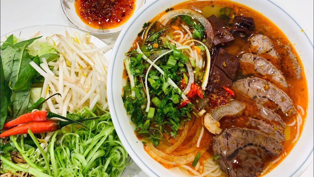 Bún bò Huế và cách nấu chuẩn hương vị Cố Đô