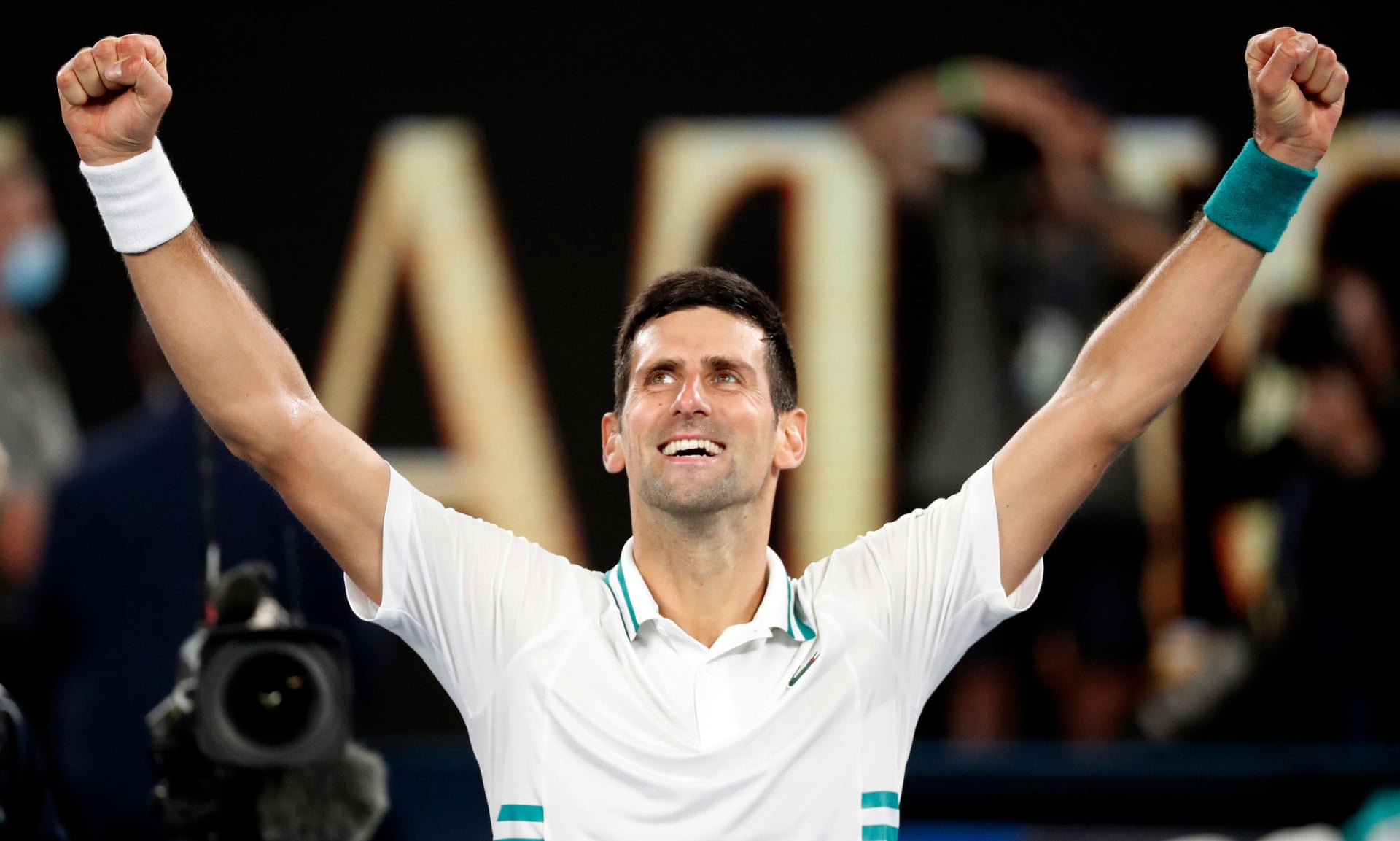 tay vợt Novak Djokovic thành công xác lập kỷ lục mới